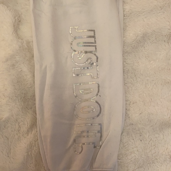 White Nike Joggers - Picture 5 of 6